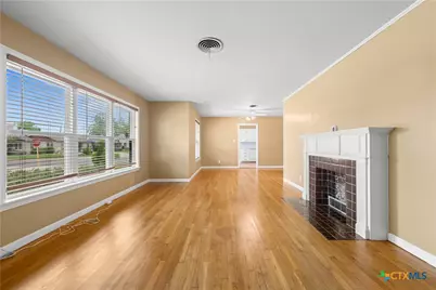 1803 S 15th Street, Temple, TX 76504 - Photo 4