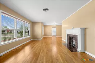 1803 S 15th St, Temple, TX 76504 - Photo 4