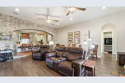 210 Jeff Vaughn, Blanco, TX 78606 - Photo 4