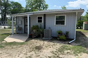 412 E Walnut St, Seguin, TX 78155 - Photo 30