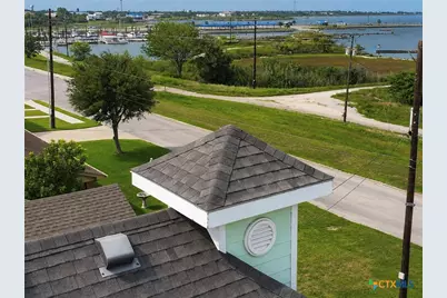 417 & 419 S Commerce Street, Port Lavaca, TX 77979 - Photo 2