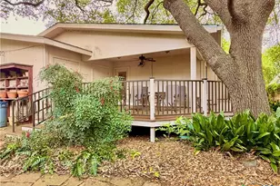 1329 Donovan St, Gonzales, TX 78629 - Photo 36