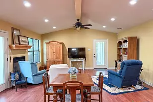 1329 Donovan St, Gonzales, TX 78629 - Photo 18