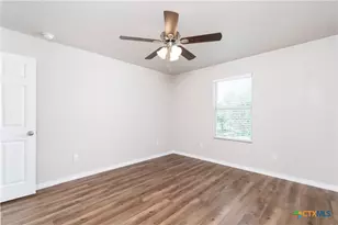 2361 S Wall St, Belton, TX 76513 - Photo 16