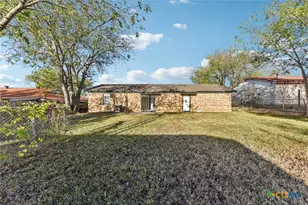 1910 Wanda St, Copperas Cove, TX 76522 - Photo 22