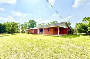 1396 Loop 522, Ganado, TX 77962 - Photo 2