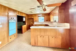 1396 Loop 522, Ganado, TX 77962 - Photo 10
