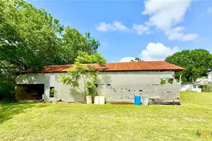 1396 Loop 522, Ganado, TX 77962 - Photo 40