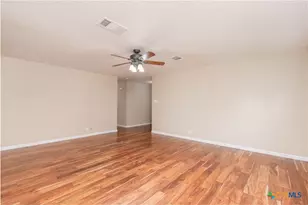 851 Camel Back Dr, New Braunfels, TX 78130 - Photo 4