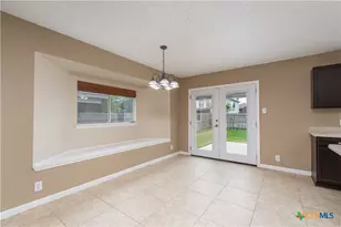 851 Camel Back Dr, New Braunfels, TX 78130 - Photo 6