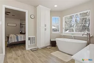 642 Phantom Rider Trail, Spring Branch, TX 78070 - Photo 18
