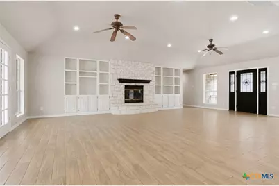 642 Phantom Rider Trail, Spring Branch, TX 78070 - Photo 4