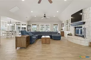 642 Phantom Rider Trail, Spring Branch, TX 78070 - Photo 8
