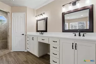 642 Phantom Rider Trail, Spring Branch, TX 78070 - Photo 18