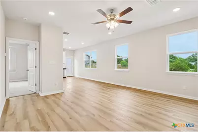 868 Casetta Trail, New Braunfels, TX 78130 - Photo 6