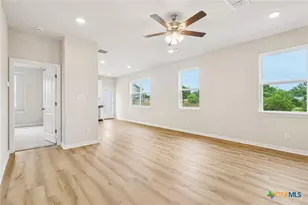 868 Casetta Trl, New Braunfels, TX 78130 - Photo 6