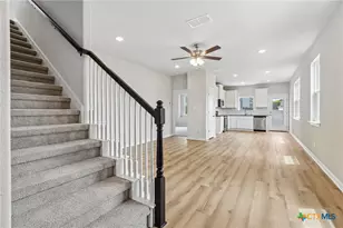 868 Casetta Trl, New Braunfels, TX 78130 - Photo 4