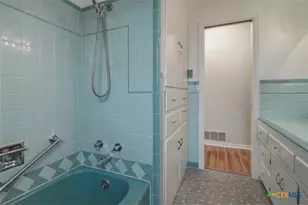 2410 Robin Rd, Temple, TX 76502 - Photo 16