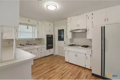 2410 Robin Road, Temple, TX 76502 - Photo 6