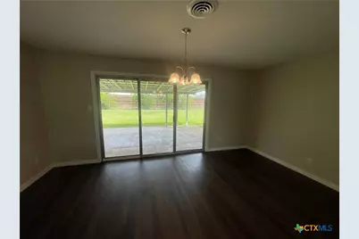 2006 Bon Aire Avenue, Victoria, TX 77901 - Photo 8