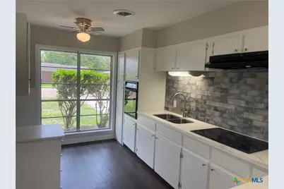 2006 Bon Aire Avenue, Victoria, TX 77901 - Photo 6