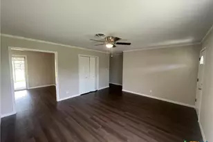 2006 Bon Aire Ave, Victoria, TX 77901 - Photo 10