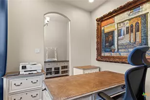 1909 Hunters Cove, New Braunfels, TX 78132 - Photo 4