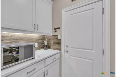 1033 Carriage Loop, New Braunfels, TX 78132 - Photo 12