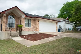2130 Keystone Dr, New Braunfels, TX 78130 - Photo 2