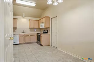 2130 Keystone Dr, New Braunfels, TX 78130 - Photo 8