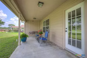 175 Creekwood Dr, Gonzales, TX 78629 - Photo 28