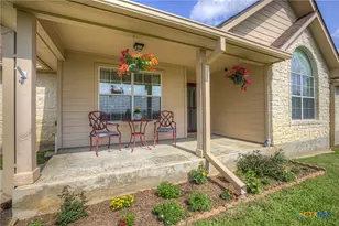 175 Creekwood Dr, Gonzales, TX 78629 - Photo 8