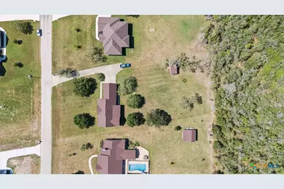 175 Creekwood Drive, Gonzales, TX 78629 - Photo 36