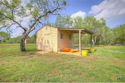 175 Creekwood Drive, Gonzales, TX 78629 - Photo 30