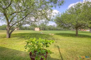 175 Creekwood Dr, Gonzales, TX 78629 - Photo 38
