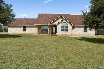 175 Creekwood Drive, Gonzales, TX 78629 - Photo 1