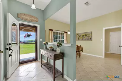 175 Creekwood Drive, Gonzales, TX 78629 - Photo 2