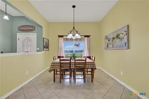 175 Creekwood Dr, Gonzales, TX 78629 - Photo 10
