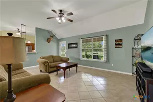 175 Creekwood Dr, Gonzales, TX 78629 - Photo 14