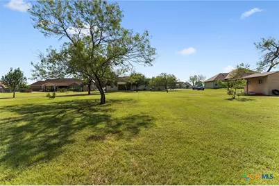 175 Creekwood Drive, Gonzales, TX 78629 - Photo 26