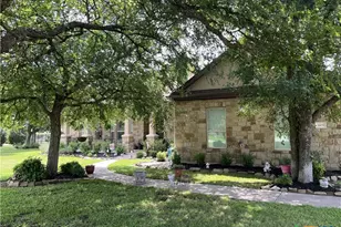 1105 Bella Risa Dr, Georgetown, TX 78633 - Photo 4