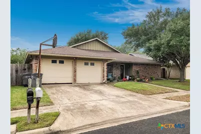 403 Alamogordo Drive, Victoria, TX 77904 - Photo 2