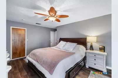 403 Alamogordo Drive, Victoria, TX 77904 - Photo 18