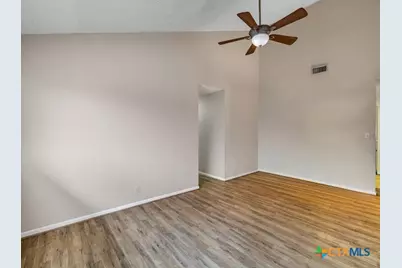 403 Alamogordo Drive, Victoria, TX 77904 - Photo 8