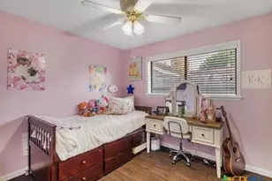 403 Alamogordo Dr, Victoria, TX 77904 - Photo 10