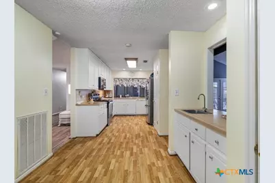 403 Alamogordo Drive, Victoria, TX 77904 - Photo 30