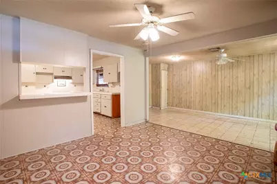 2903 Gayle Street, Victoria, TX 77901 - Photo 6
