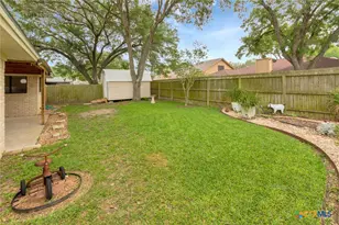 405 Roanoke Dr, Victoria, TX 77904 - Photo 18