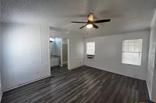 1405 Harris Hill Rd, San Marcos, TX 78666 - Photo 6