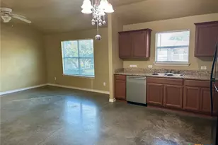 1400 Clyde St, San Marcos, TX 78666 - Photo 6